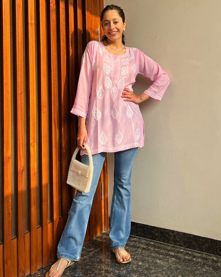 Mehr Short Chikankari kurt