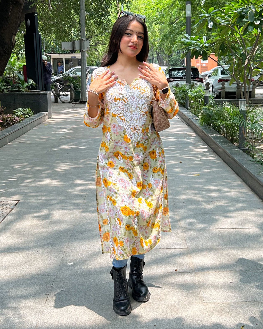 Sakheena Mulmul Chikankari Kurta